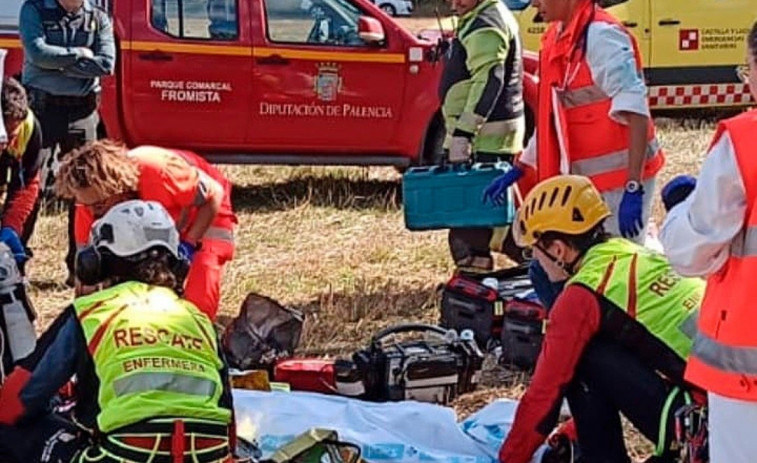 Una fallecida y un herido al estrellarse una avioneta de instrucción en Palencia