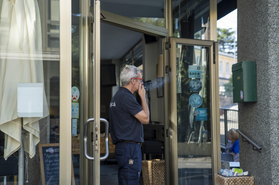 La hostelería de A Coruña, a la Unión Europea: "Que prohíban el tabaco y acabamos antes"