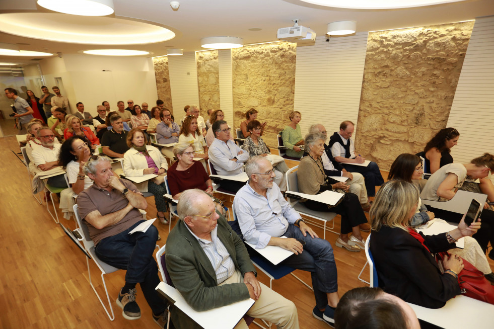 Presentación del libro 'Cicatrices en la selva' de Jacinto Ruiz en el Colegio de Medicos @Patricia G. Fraga (3)