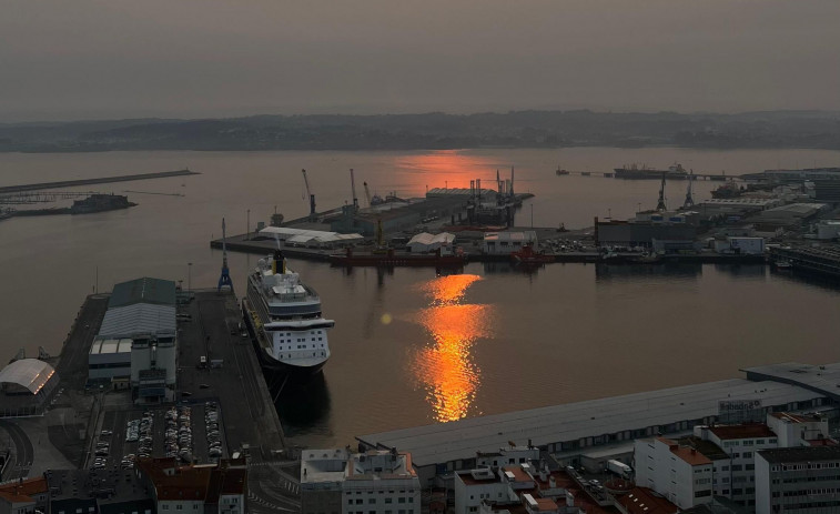 El despertar naranja de A Coruña