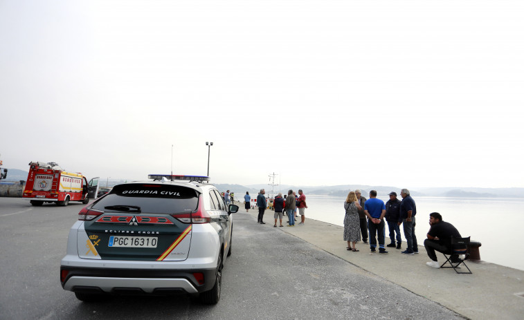 Un septuagenario pierde la vida al caer al mar con su coche en Sada