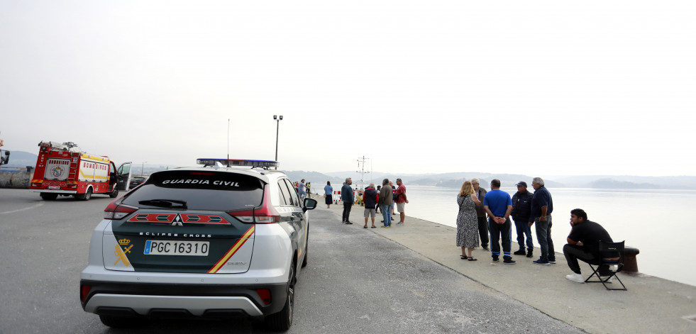 Un septuagenario pierde la vida al caer al mar con su coche en Sada