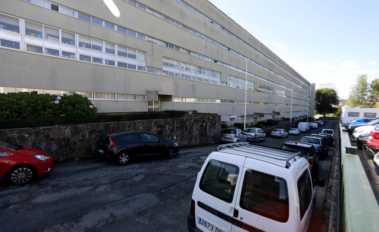 Una ola de vandalismo en A Coruña reactiva la patrulla vecinal del Barrio de las Flores