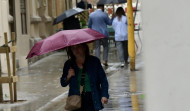 Los fuertes vientos del temporal Aitor obligan a cerrar los parques de A Coruña