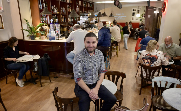 La cuarta vida para el Café Universal de San Andrés: una tertulia sin fin en A Coruña