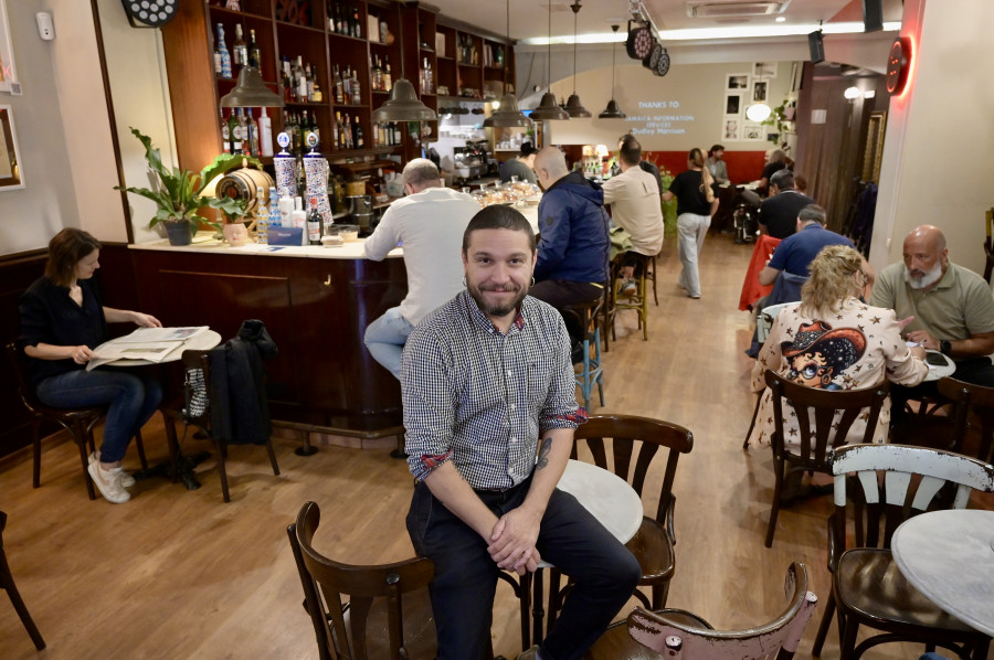 La cuarta vida para el Café Universal de San Andrés: una tertulia sin fin en A Coruña