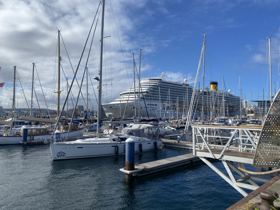 Costa Diadema, el crucero del castillo, los piratas y 'Tú sí que vales' llega al puerto de A Coruña