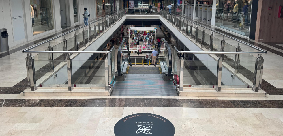 El Centro Comercial Cuatro Caminos enciende su navidad con los humoristas Champimuros y Oveya Nejra