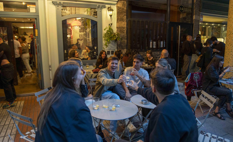 Fiesta de despedida del Café Universal en A Coruña