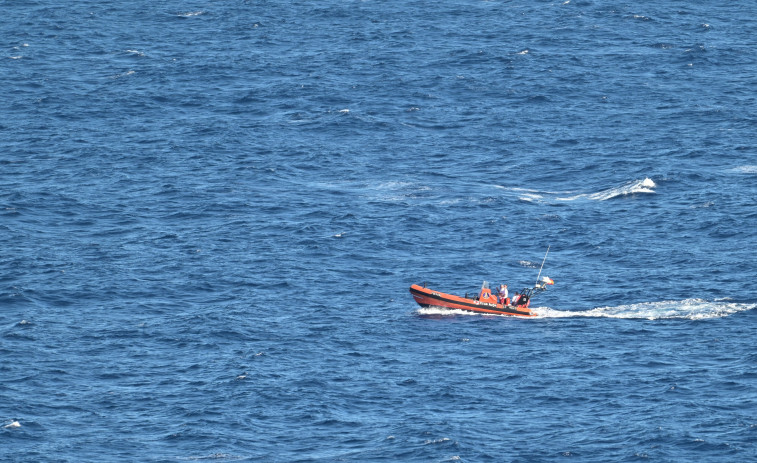 Retoman la búsqueda de los 54 desaparecidos en el naufragio de un cayuco en El Hierro