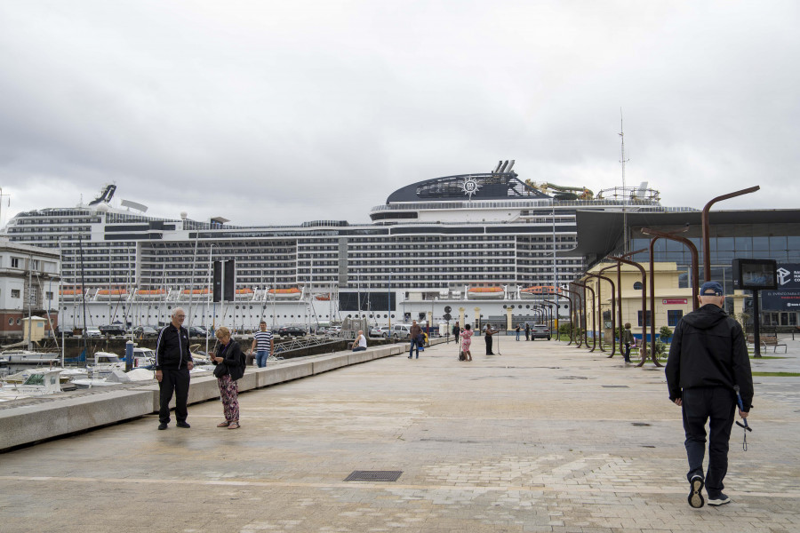 El puerto de A Coruña continúa en temporada alta: 24 cruceros visitarán la ciudad en octubre