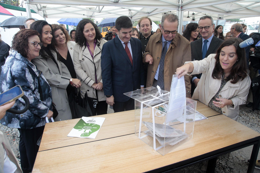 La Asociación de Daño Cerebral de A Coruña coloca la primera piedra de su esperado centro de día en Eirís