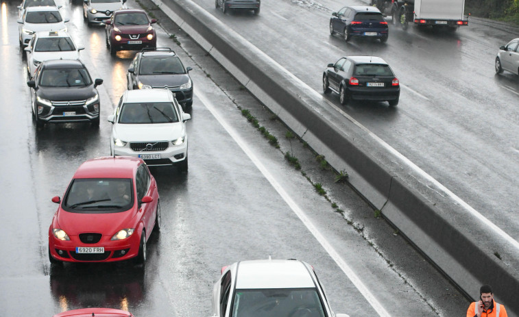 Un segundo accidente en Alfonso Molina provoca retenciones en dirección salida