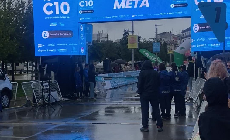 Oukhelfen Abdessamad y Katherine Ruth, ganadores de la Coruña 10