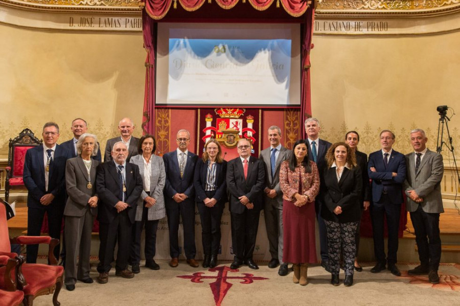 La RAGC entrega las Medallas de Investigación a cinco científicos gallegos y homenajea al matemático José Rodríguez