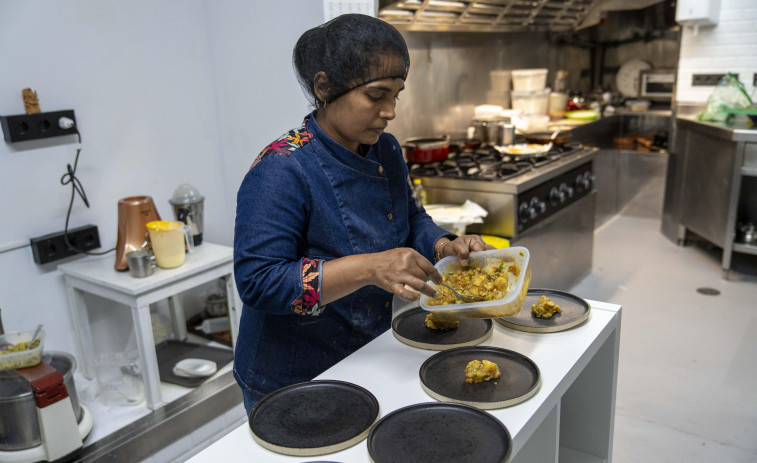 Comer hasta chuparse los dedos en A Coruña: así es el nuevo restaurante indio que marca la diferencia