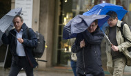 A Coruña se libra de lo peor de ‘Kirk’, pero el temporal provoca incidencias y retenciones a su paso