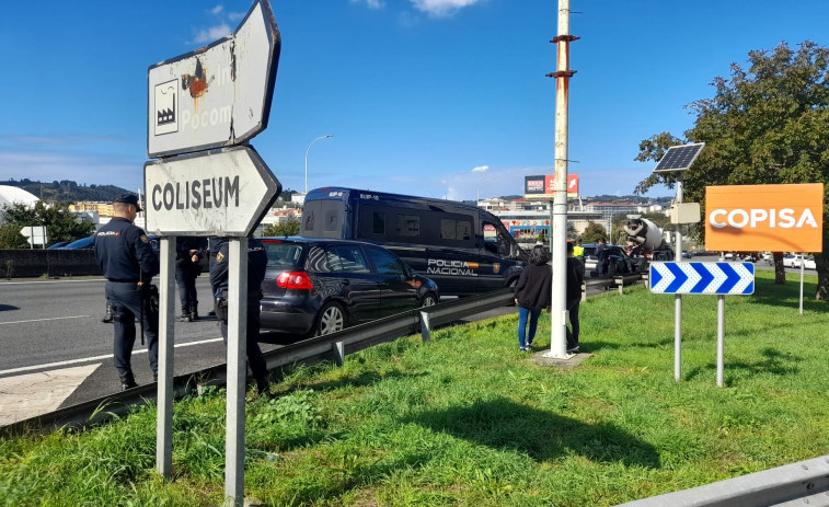 Antidisturbios de A Coruña persiguen a un conductor imprudente por la autopista