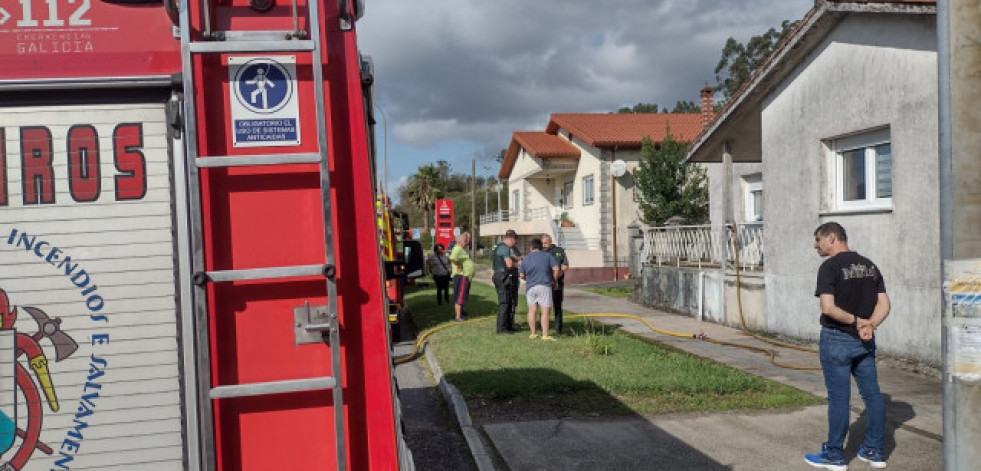 Arde una vivienda en Paderne