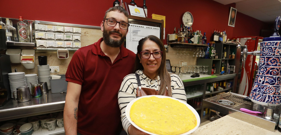 La que hace Iván Quintáns en el Café de Segundo,  Mellor Tortilla de Betanzos 2024