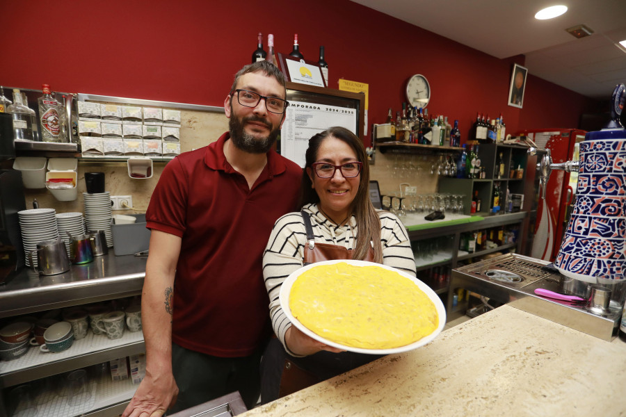 La que hace Iván Quintáns en el Café de Segundo,  Mellor Tortilla de Betanzos 2024