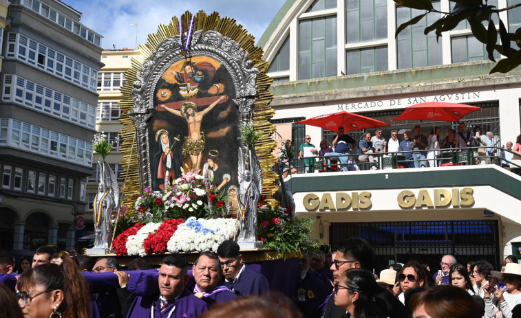 El patrón de Perú se pasea por A Coruña