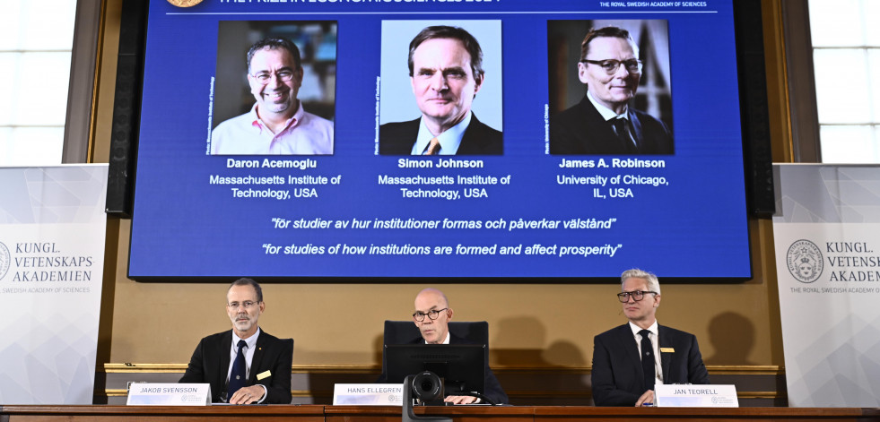 Daron Acemoglu, Simon Johnson y James A. Robinson, galardonados con el Nobel de Economía