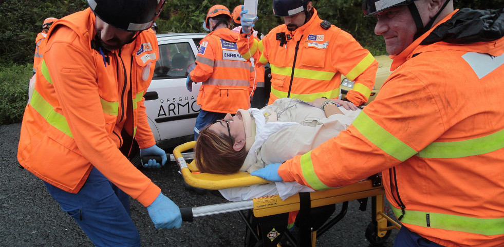 Ambulancias, Protección Civil, Bomberos y Policía participaron en el simulacro de emergencia en la refinería de Repsol en A Coruña @ Quintana (13)