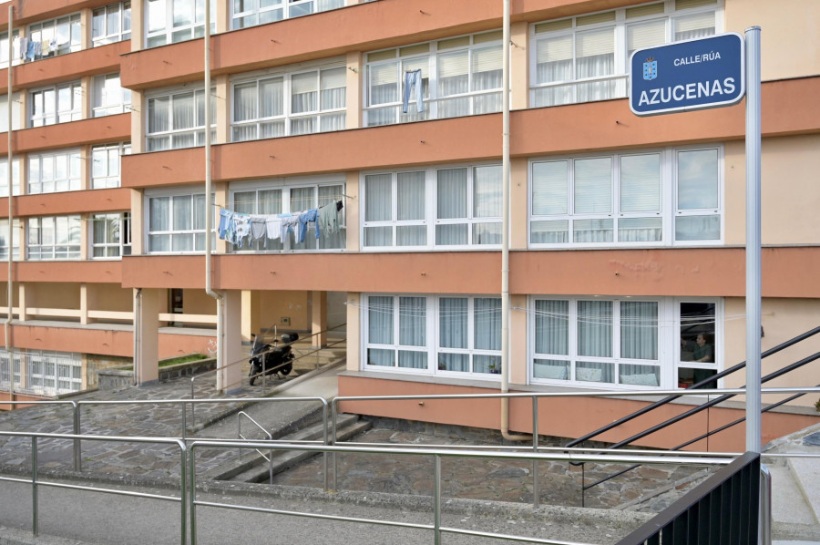 Movilización en el Barrio de las Flores de A Coruña contra el proyecto de ascensor