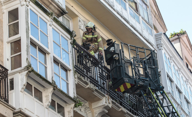 Hallan el cadáver de una mujer en su domicilio de A Coruña