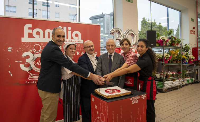 Los Autoservicios Familia celebran su trigésimo aniversario en un acto en Fonteculler