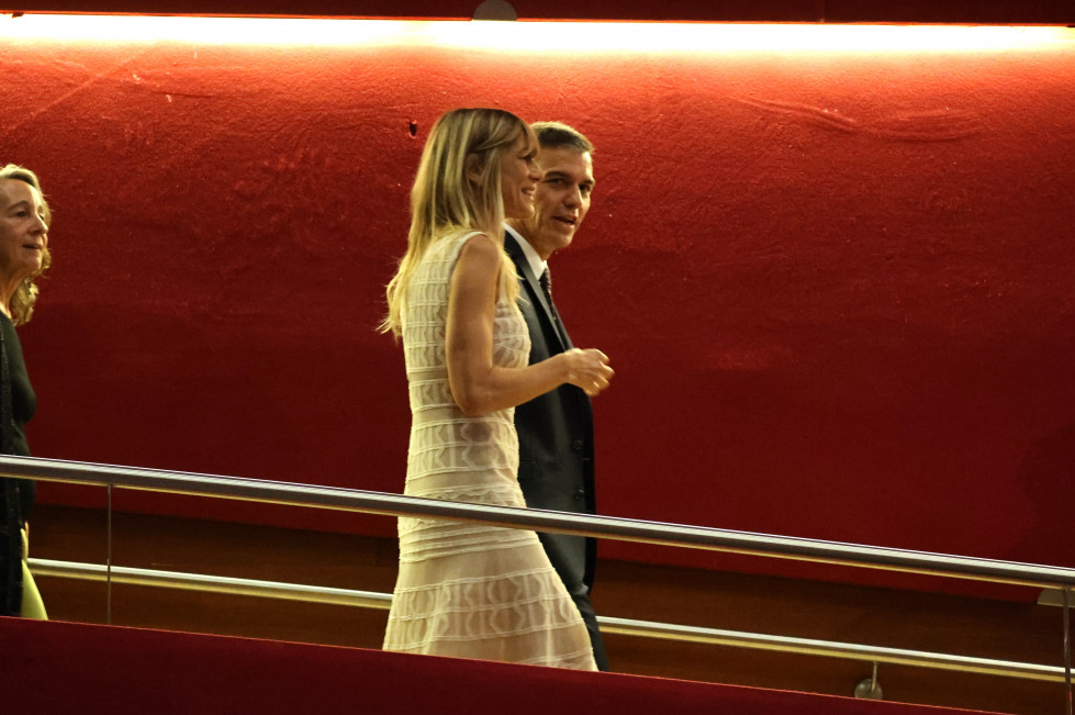 El presidente del Gobierno, Pedro Sánchez, y su mujer, Begoña Gómez