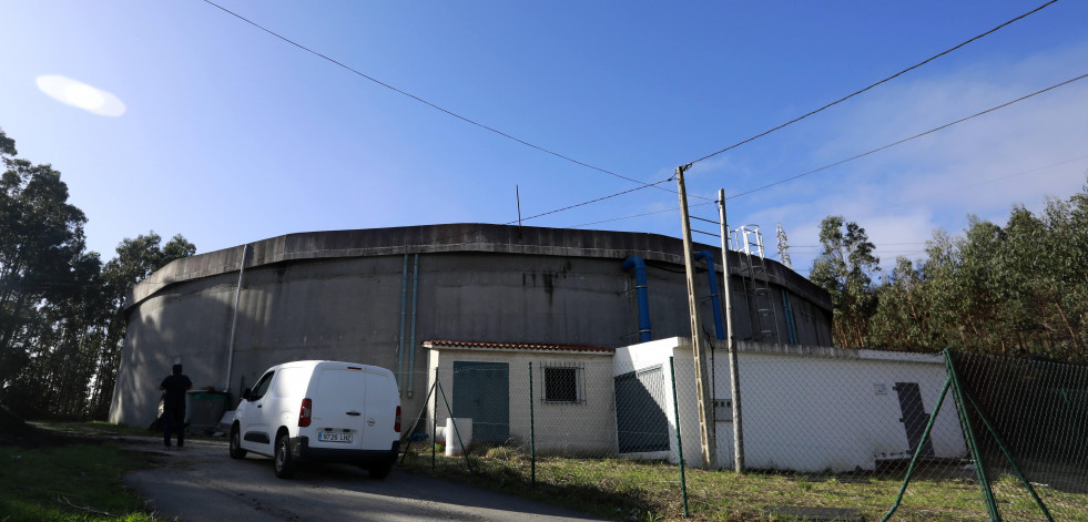 Un fallo en el depósito de Pastoriza deja sin agua a más de mil vecinos en Arteixo