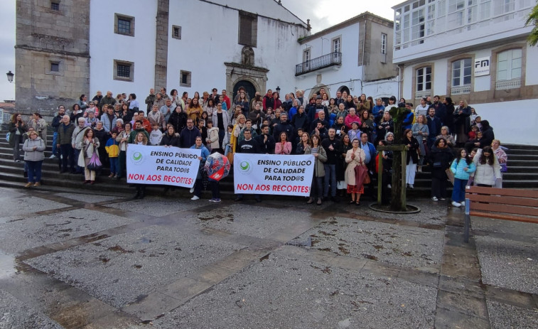 La comunidad escolar del Vales Villamarín y su enésima protesta: urgen seis maestros