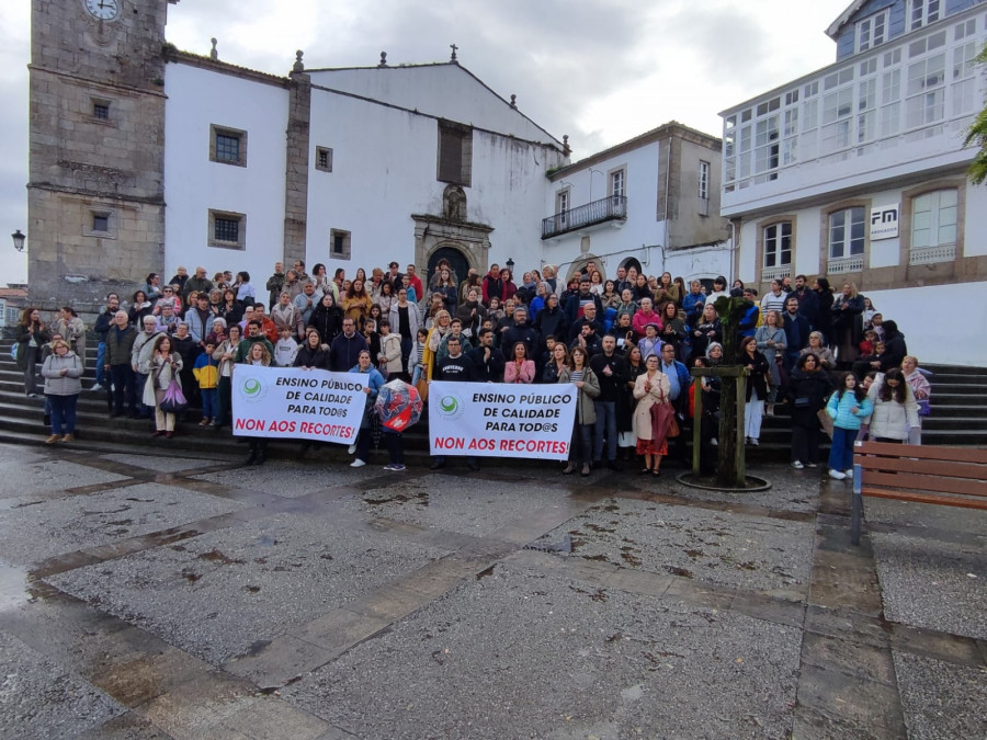 La comunidad escolar del Vales Villamarín y su enésima protesta: urgen seis maestros