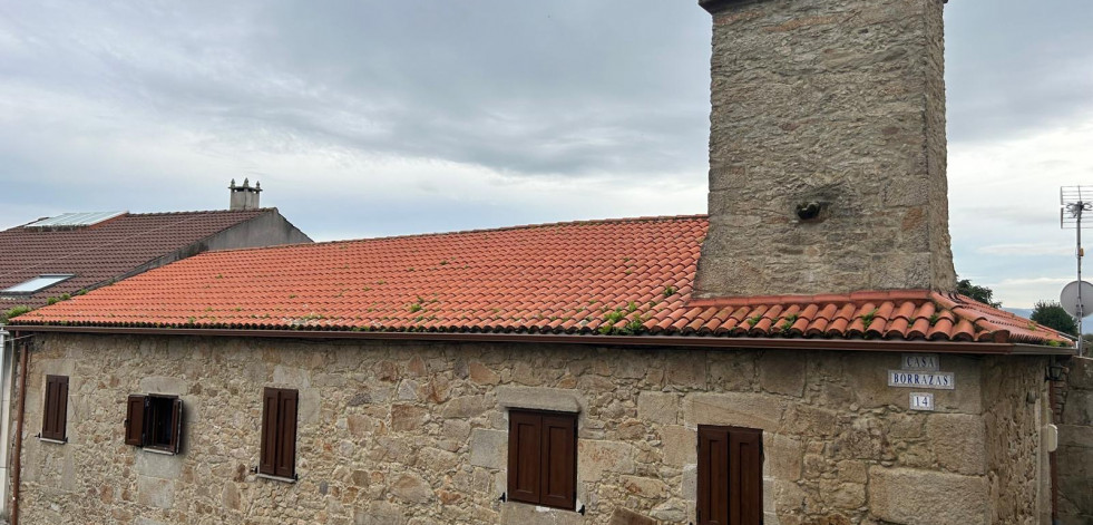 As Torres de Figueiroa, o pazo arteixán con regueifas e Globo de San Roque