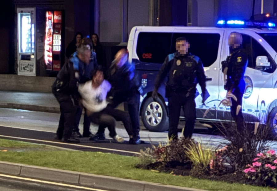 El portero golpeado en un pub de A Coruña había actuado contra una agresión homófoba