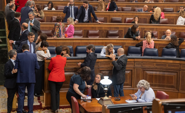 El Congreso convalida la reforma de RTVE, sin PP y Vox, que critican el pleno por la DANA