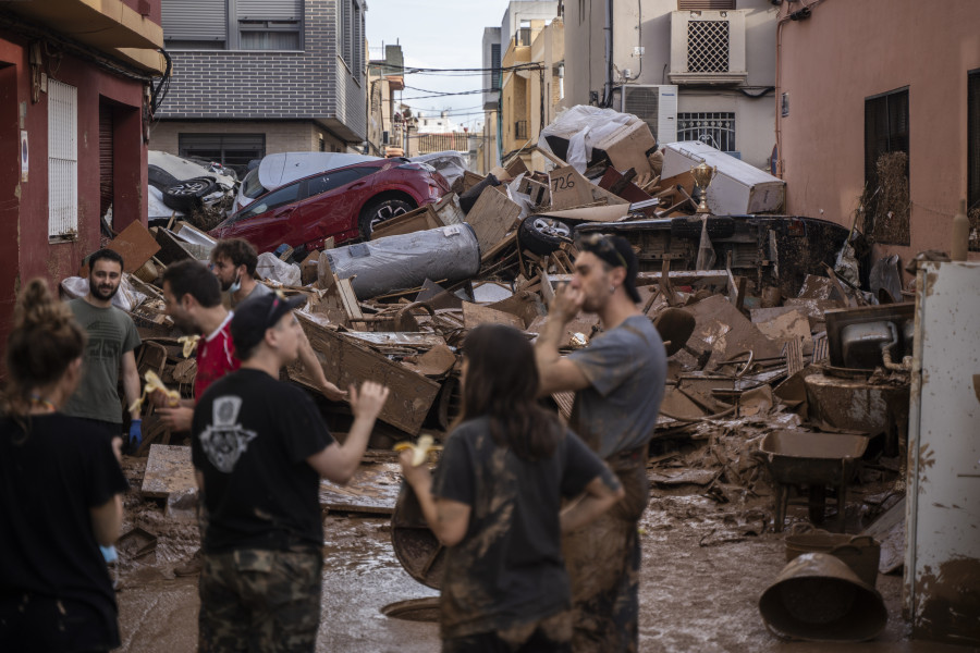 La Generalitat restringe dos días la movilidad en los pueblos afectados por la DANA para los servicios esenciales