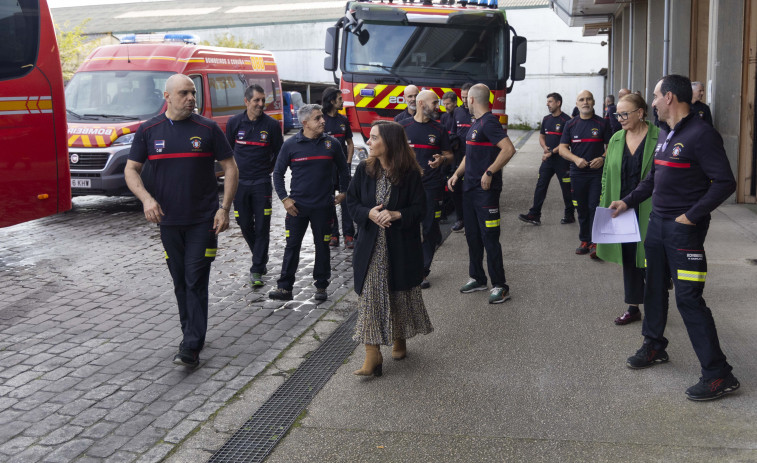 A Coruña envía a Valencia bomberos, vehículos y herramientas para el rescate y desbroce