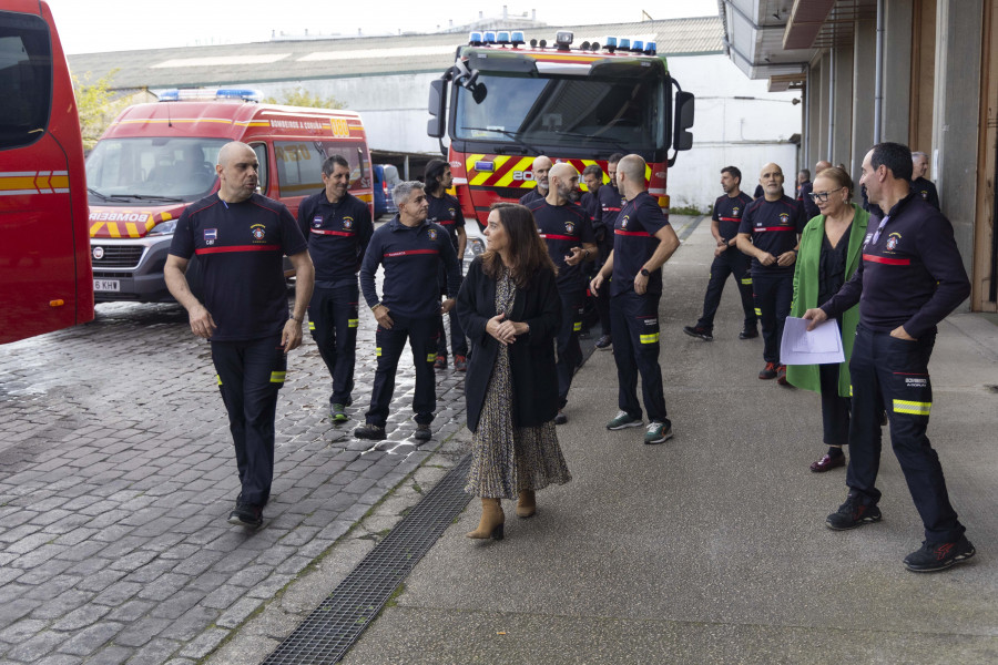 A Coruña envía a Valencia bomberos, vehículos y herramientas para el rescate y desbroce