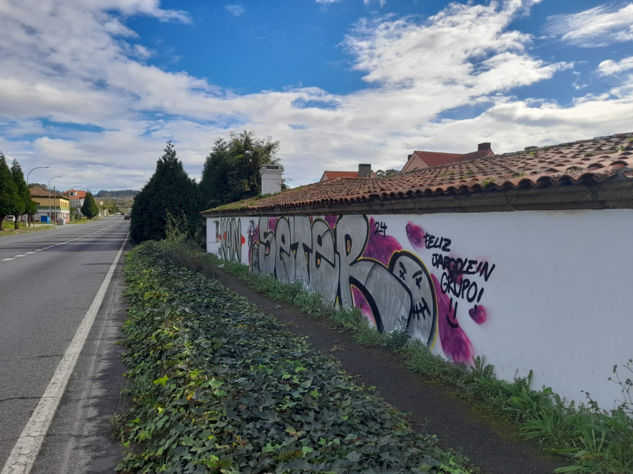 El suplicio del pazo de Arenaza con los grafitis va camino de la tortura