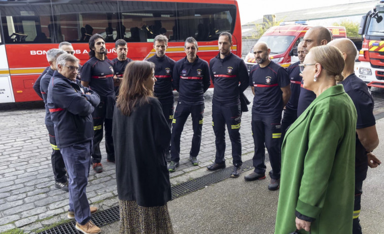 Bomberos de A Coruña: “Decidimos a salir a buscar trabajo por Paiporta porque nadie pide ayuda al 112”