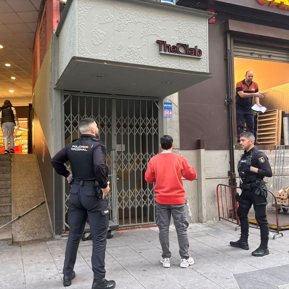 Una joven de A Coruña se queda dormida en Chaston y la rescata la Policía Nacional