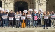 Los trabajadores del Ayuntamiento de A Coruña se concentran en apoyo a las víctimas de la DANA de Valencia