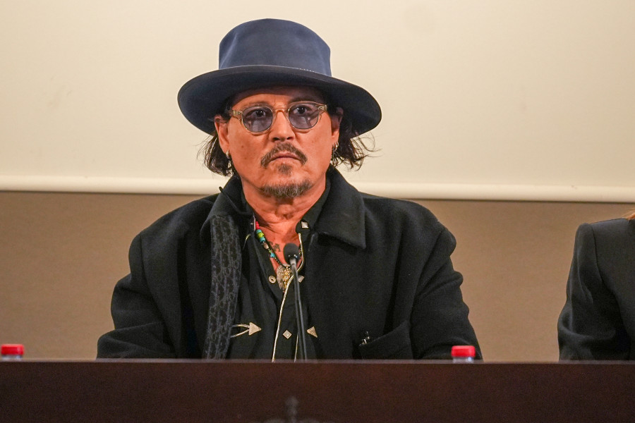 Johnny Depp muestra su apoyo a los afectados por la DANA