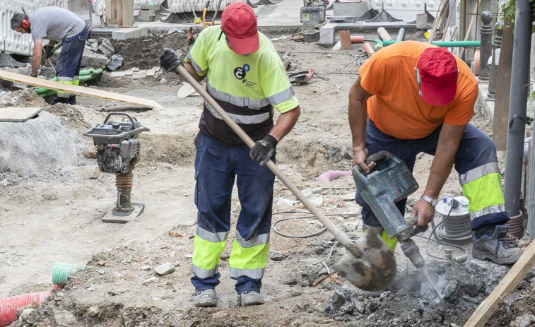 El Ayuntamiento de A Coruña mejora espacios peatonales en Matogrande y Adormideras