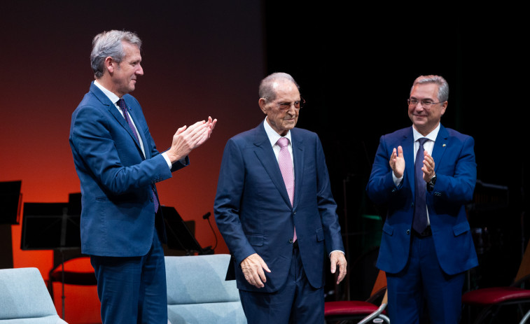 Rueda destaca la aportación a Galicia de empresarios emigrantes como Olegario Vázquez Raña