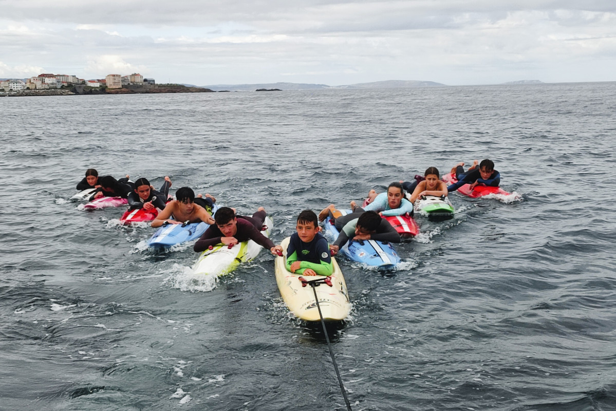 De romaría a Caión por mar