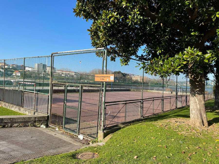 El gobierno cambrés saca a licitación la mejora de la pista polideportiva de O Temple